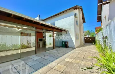 Casa em condomínio fechado com 3 quartos à venda na avenida edgar pires de castro, 540, hípica, porto alegre, 249 m2 por r$ 1.200.000