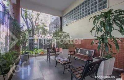 Apartamento com 3 quartos à venda na rua tomaz flores, 247, independência, porto alegre, 84 m2 por r$ 498.000