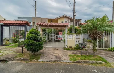 Casa com 3 quartos à venda na rua helio felix frey, 137, espírito santo, porto alegre, 126 m2 por r$ 515.000