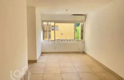 Kitnet / stúdio à venda na travessa tuyuty, 53, centro histórico, porto alegre, 31 m2 por r$ 180.000