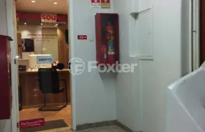 Sala comercial com 1 sala à venda na rua dos andradas, 1534, centro histórico, porto alegre, 83 m2 por r$ 261.725