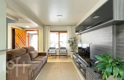 Casa com 3 quartos à venda na rua helio felix frey, 162, espírito santo, porto alegre, 125 m2 por r$ 540.000