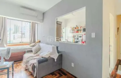 Apartamento com 2 quartos à venda na avenida joão pessoa, 211, centro histórico, porto alegre, 63 m2 por r$ 250.000