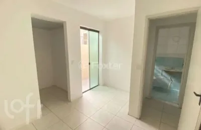 Apartamento com 1 quarto à venda na avenida ijuí, 669, petrópolis, porto alegre, 36 m2 por r$ 299.000