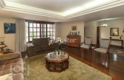 Casa com 4 quartos à venda na rua guararapes, 129, petrópolis, porto alegre, 369 m2 por r$ 1.890.000