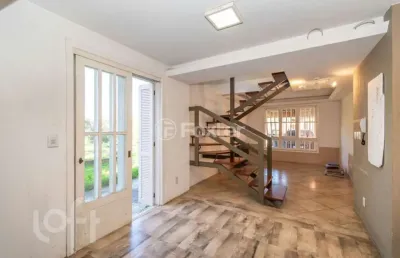 Casa em condomínio fechado com 4 quartos à venda na rua sepé tiaraju, 1500, medianeira, porto alegre, 149 m2 por r$ 559.000