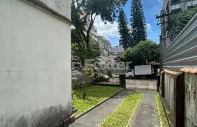 Casa com 3 quartos à venda na rua marcelo gama, 535, são joão, porto alegre, 234 m2 por r$ 1.100.000
