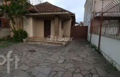 Casa com 3 quartos à venda na avenida doutor carlos barbosa, 1312, medianeira, porto alegre, 125 m2 por r$ 800.000