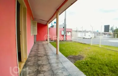 Casa com 2 quartos à venda na quadra j cinco, 16, guajuviras, canoas, 65 m2 por r$ 286.900