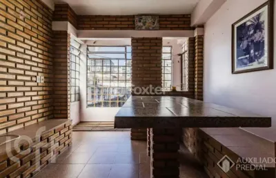 Casa com 3 quartos à venda na avenida mariland, 30, auxiliadora, porto alegre, 190 m2 por r$ 1.200.000