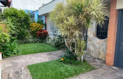 Casa com 3 quartos à venda na rua fátima, 314, partenon, porto alegre, 289 m2 por r$ 850.000
