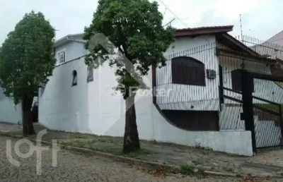 Casa com 3 quartos à venda na travessa anunciada, 129, vila ipiranga, porto alegre, 378 m2 por r$ 748.000
