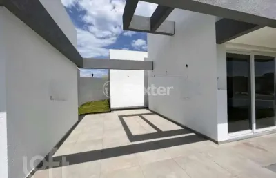 Casa em condomínio fechado com 3 quartos à venda na rua honorio ferreira da silva, 2009, arco íris, capão da canoa, 150 m2 por r$ 1.280.000
