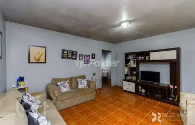 Casa com 3 quartos à venda na rua professor freitas cabral, 135, jardim botânico, porto alegre, 369 m2 por r$ 990.000