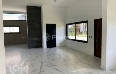 Casa em condomínio fechado com 3 quartos à venda na estrada estrada do mar, 1000, centro, capão da canoa, 225 m2 por r$ 1.495.000