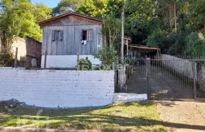 Casa com 3 quartos à venda na rua helmuth larssen, 75, rondônia, novo hamburgo, 43 m2 por r$ 175.000