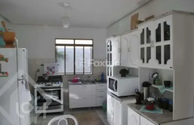 Casa com 3 quartos à venda na estrada joão vedana, 511, cavalhada, porto alegre, 300 m2 por r$ 650.000