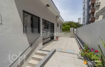 Casa com 3 quartos à venda na rua barão de cerro largo, 645, menino deus, porto alegre, 299 m2 por r$ 990.000