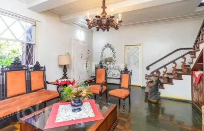 Casa com 7 quartos à venda na rua santa cecília, 2186, rio branco, porto alegre, 300 m2 por r$ 3.180.000
