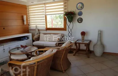 Casa com 3 quartos à venda na rua fonseca guimarães, 125, medianeira, porto alegre, 298 m2 por r$ 900.000