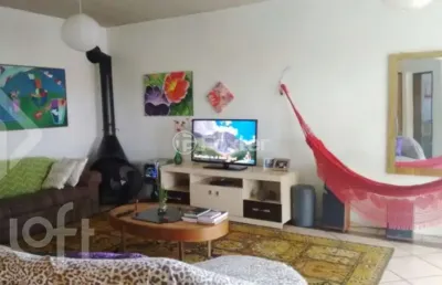 Casa com 3 quartos à venda na rua doutor pitrez, 839, ipanema, porto alegre, 231 m2 por r$ 680.000