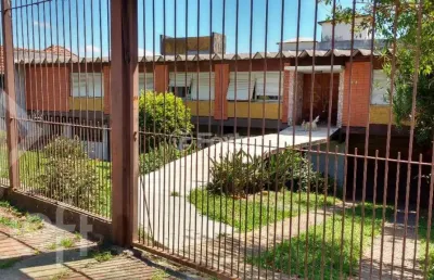 Casa com 3 quartos à venda na avenida natal, 187, medianeira, porto alegre, 346 m2 por r$ 2.000.000