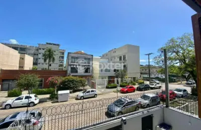 Casa com 5 quartos à venda na rua dezessete de junho, 406, menino deus, porto alegre, 234 m2 por r$ 1.370.000