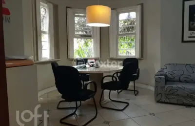Casa com 3 quartos à venda na rua quintino bocaiúva, 914, rio branco, porto alegre, 173 m2 por r$ 1.400.000