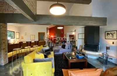 Casa em condomínio fechado com 3 quartos à venda na rua florida, 302, parque das hortênsias, canela, 250 m2 por r$ 3.190.000