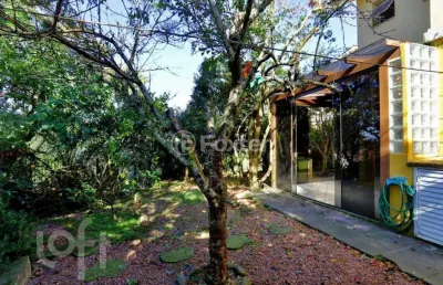 Casa em condomínio fechado com 3 quartos à venda na rua adão gregory, 155, mário quintana, porto alegre, 263 m2 por r$ 530.000