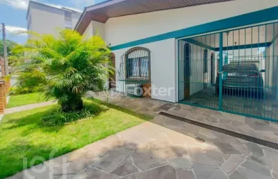 Casa com 3 quartos à venda na rua congo, 110, vila ipiranga, porto alegre, 187 m2 por r$ 1.100.000