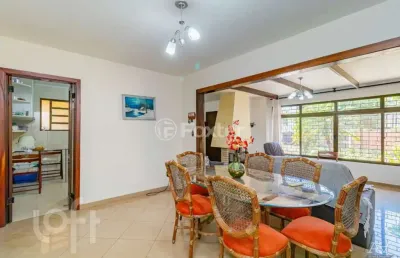 Casa com 3 quartos à venda na rua atlântida, 289, ipanema, porto alegre, 195 m2 por r$ 750.000