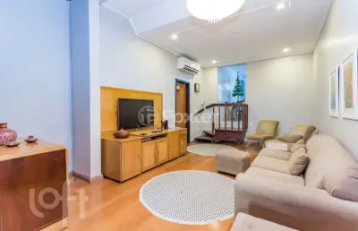 Casa com 3 quartos à venda na rua roque calage, 845, passo da areia, porto alegre, 140 m2 por r$ 900.000