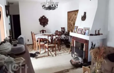 Casa com 3 quartos à venda na rua edemilson santos silva, 10, espírito santo, porto alegre, 136 m2 por r$ 680.000