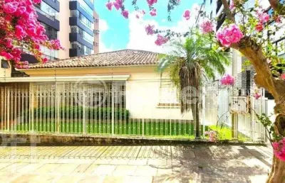 Casa com 5 quartos à venda na rua eça de queiroz, 889, petrópolis, porto alegre, 400 m2 por r$ 2.800.000