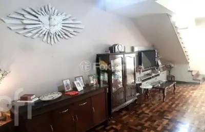 Casa com 3 quartos à venda na rua professor demophilo xavier, 93, glória, porto alegre, 240 m2 por r$ 866.400