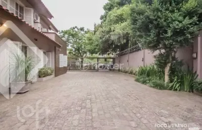 Casa com 8 quartos à venda na rua mucio teixeira, 1700, menino deus, porto alegre, 300 m2 por r$ 2.299.000