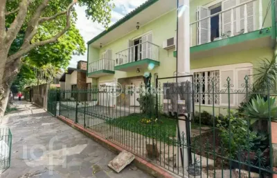 Casa com 3 quartos à venda na rua investigador pedro loeci martins, 40, nonoai, porto alegre, 271 m2 por r$ 690.000