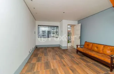 Casa com 2 quartos à venda na rua doutor cláudio walter ferreira da silva, 41, guarujá, porto alegre, 73 m2 por r$ 343.800