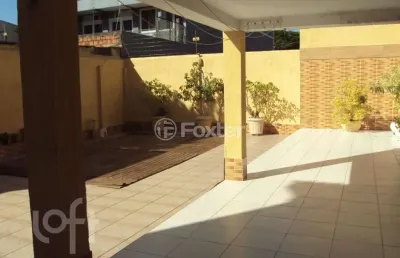 Casa com 3 quartos à venda na avenida benno mentz, 1088, vila ipiranga, porto alegre, 290 m2 por r$ 1.200.000