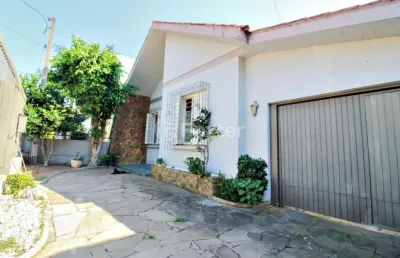 Casa com 4 quartos à venda na rua general cunha louzada, 100, glória, porto alegre, 160 m2 por r$ 543.300