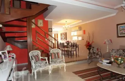 Casa em condomínio fechado com 2 quartos à venda na avenida edgar pires de castro, 1286, hípica, porto alegre, 212 m2 por r$ 505.000