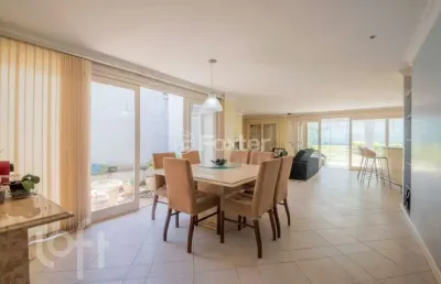Casa com 4 quartos à venda na rua professor ulisses cabral, 435, chácara das pedras, porto alegre, 350 m2 por r$ 1.195.000