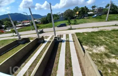 Casa com 2 quartos à venda na rua candido pereira dos anjos, 2, são joão do rio vermelho, florianópolis, 92 m2 por r$ 480.000