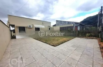 Casa com 2 quartos à venda na rua francisco valdomiro lorenz, 284, jardim carvalho, porto alegre, 100 m2 por r$ 499.000