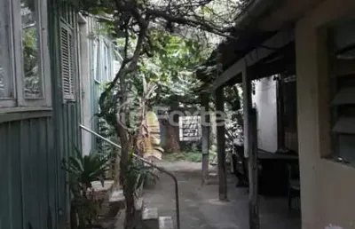 Casa com 2 quartos à venda na travessa serafim terra, 33, jardim botânico, porto alegre, 120 m2 por r$ 580.000