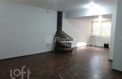 Casa com 4 quartos à venda na rua estevão cruz, 123, cristal, porto alegre, 195 m2 por r$ 834.000