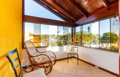 Casa com 3 quartos à venda na rua engenheiro otacílio oliveira, 66, ipanema, porto alegre, 138 m2 por r$ 710.000