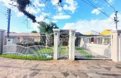 Casa com 2 quartos à venda na rua do schneider, 150, hípica, porto alegre, 213 m2 por r$ 690.000