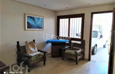 Casa em condomínio fechado com 4 quartos à venda na rua pau-brasil, 395, hípica, porto alegre, 230 m2 por r$ 890.000
